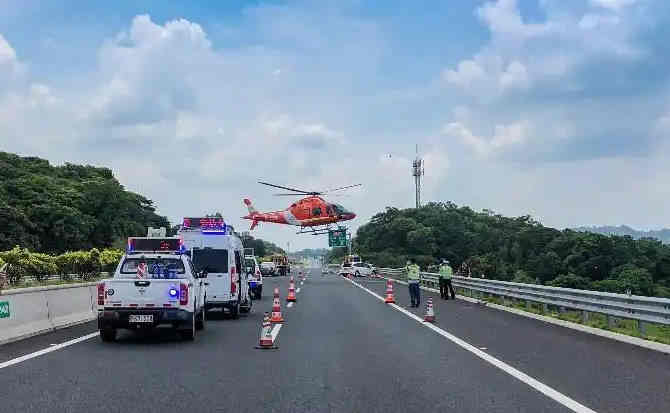 鹿邑高速公路汽车救援案例